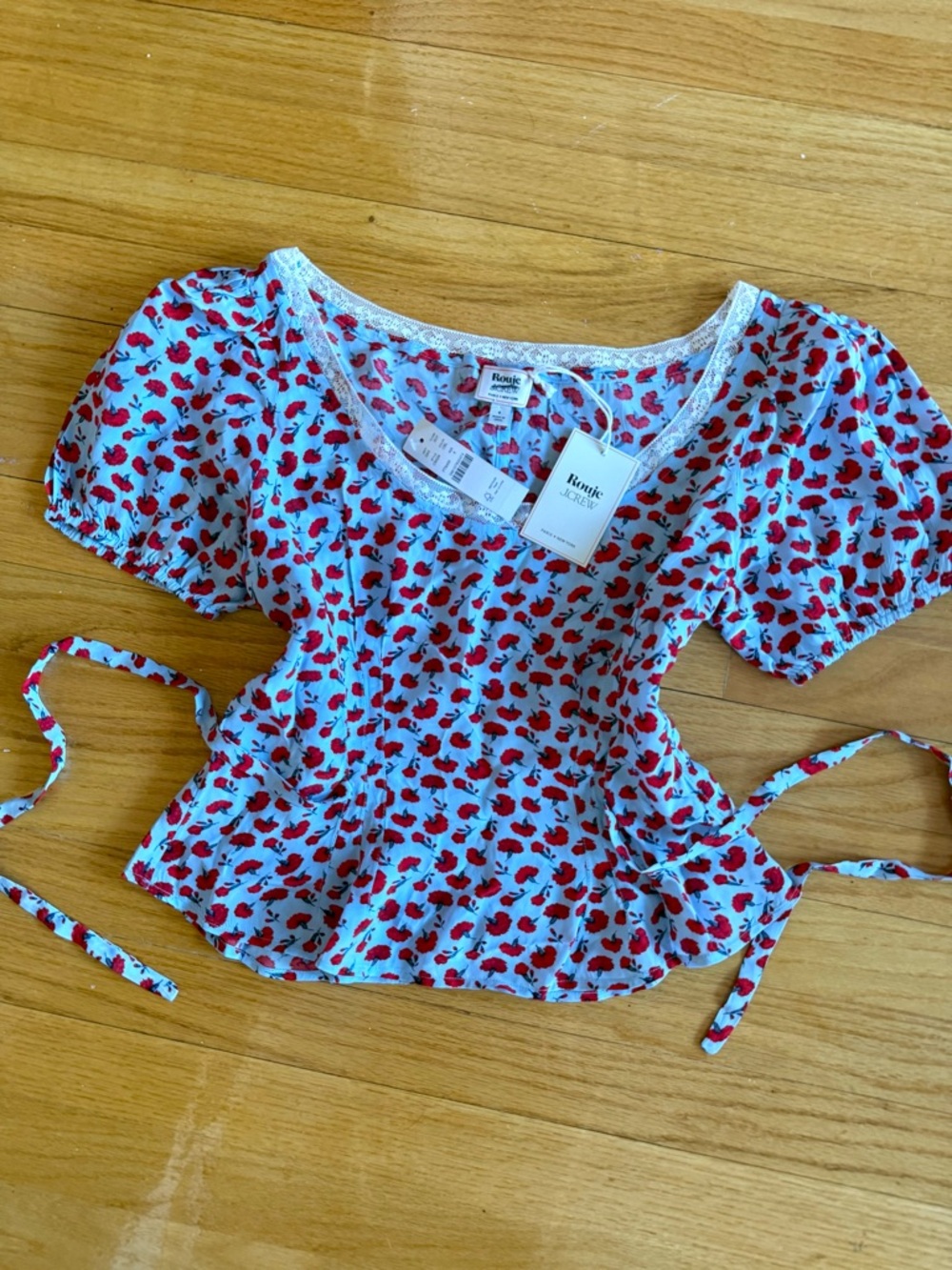 Rouje Floral Lace-Trim Top in Red on Light Blue - Picture 6 of 6